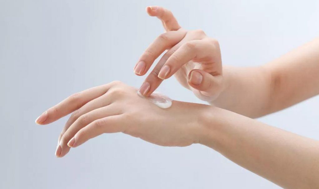 hand hand